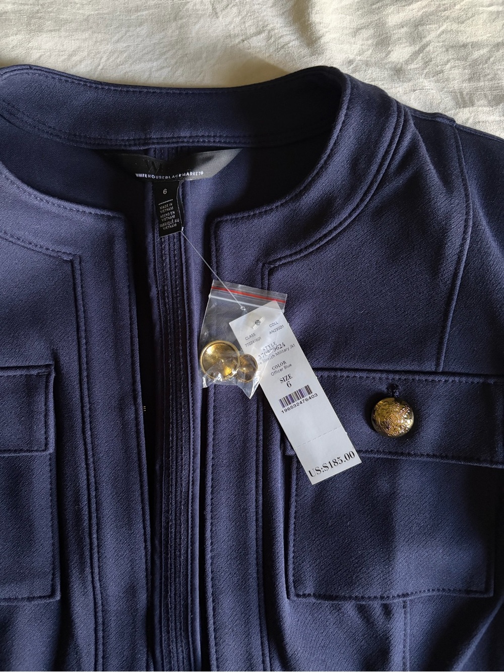 White House Black Market Women's Navy Short Jacket w/ Pockets size 6 - Picture 3 of 4